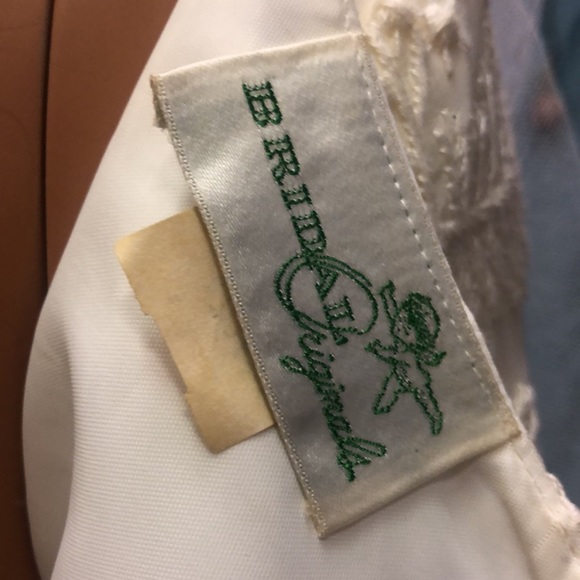 VINTAGE BRIDAL ORIGINALS SLIM DRESS NON DETACHABLE TRAIN ZIPPER BACK BUTTONS 4 - Picture 16 of 17